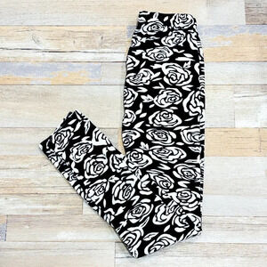 CHERIE BLISS Black  floral teddy leggings